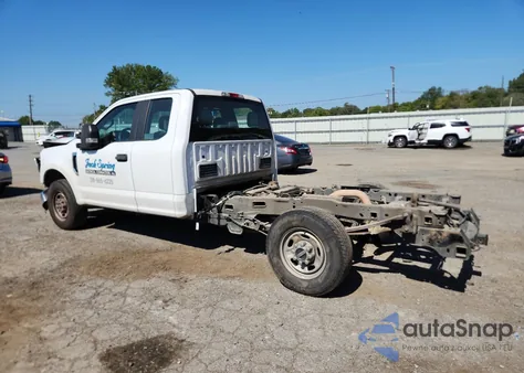 2019 Ford F250 Super Duty z USA, uszkodzony, nr VIN 1FD7X2A64KEF03444